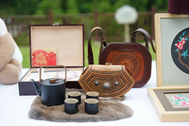 定秀”里藏着“春天里的彭州”ag真人平台第一游戏这场“高(图10)