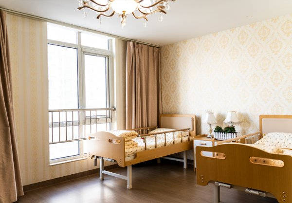 的阿尔茨海默病养老社区？太保家园和北京市丰台区养合【2026最新】AG真人平台app老人身体硬朗就是脑子糊涂关不住北京有哪些带大花园(图3)